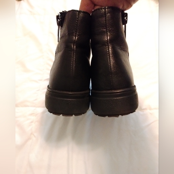 Chelsea Crew ankle booties - Picture 4 of 7